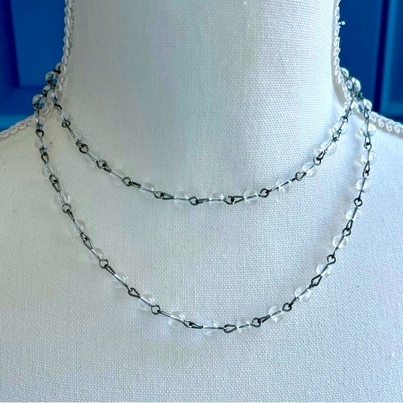 VICTORIAN TRADING CO. | Small Round Clear Beaded Necklace Silver Tone - Picture 2 of 8